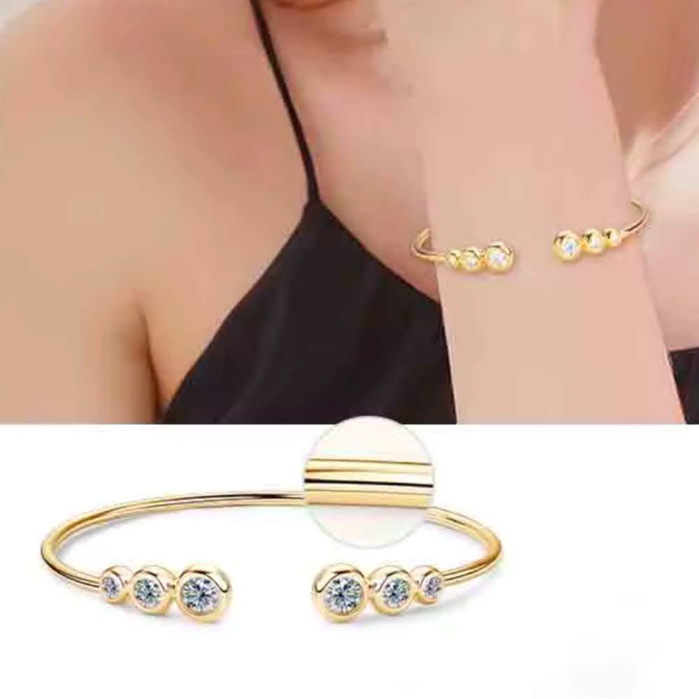 NWOT 1.8 CT 18k gold plated Moissanite bangle bracelet GRA included